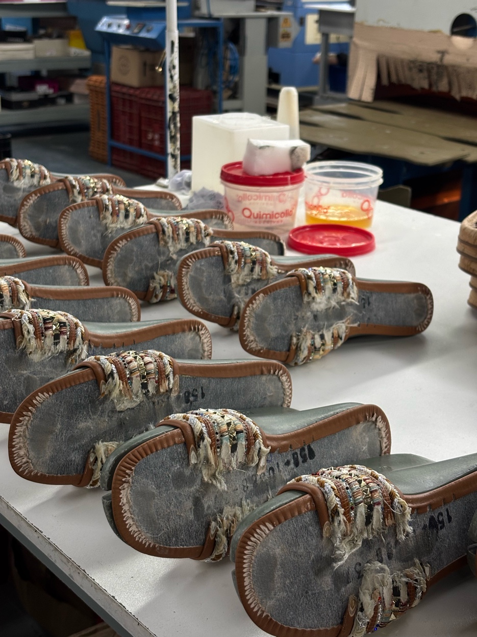 Produção artesanal Tree Shoes